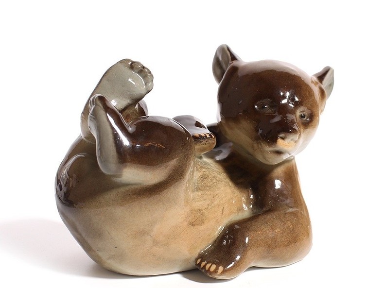 Скульптура Медвежонок лежащий