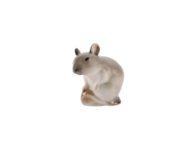 Скульптура Мышь с орехом Палевая